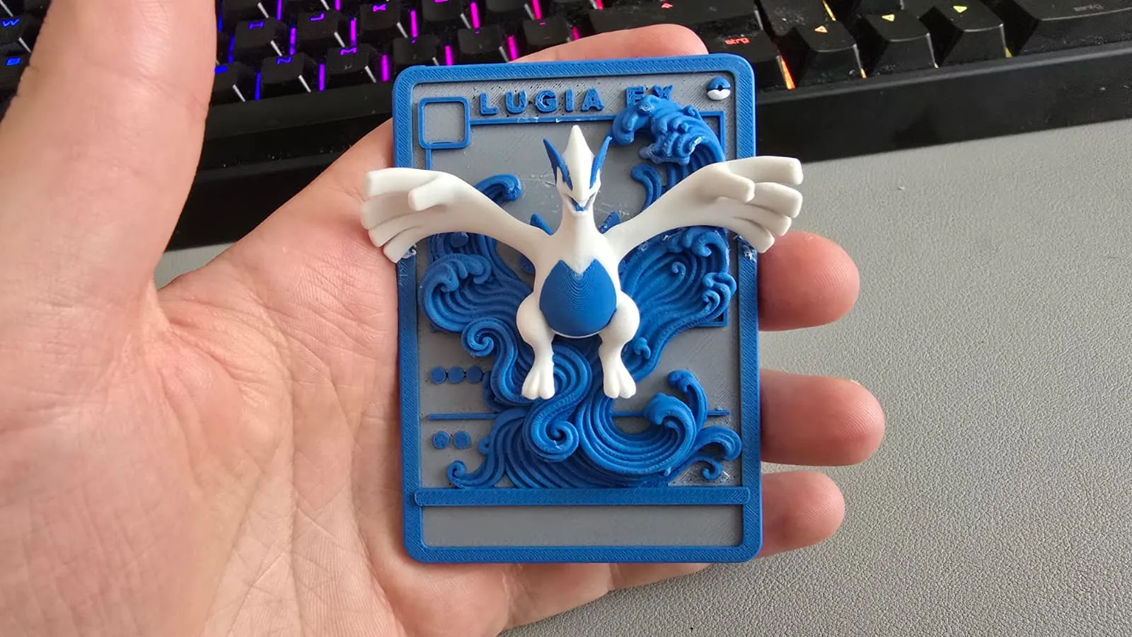 Carta Pokémon Lugia EX 3D in rilievo stampata in 3D